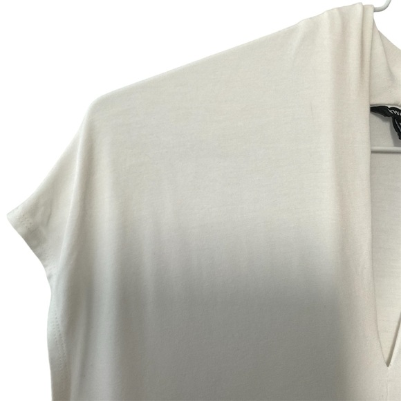 RW&CO off-white cap sleeve jersey blouse Medium - Picture 2 of 5